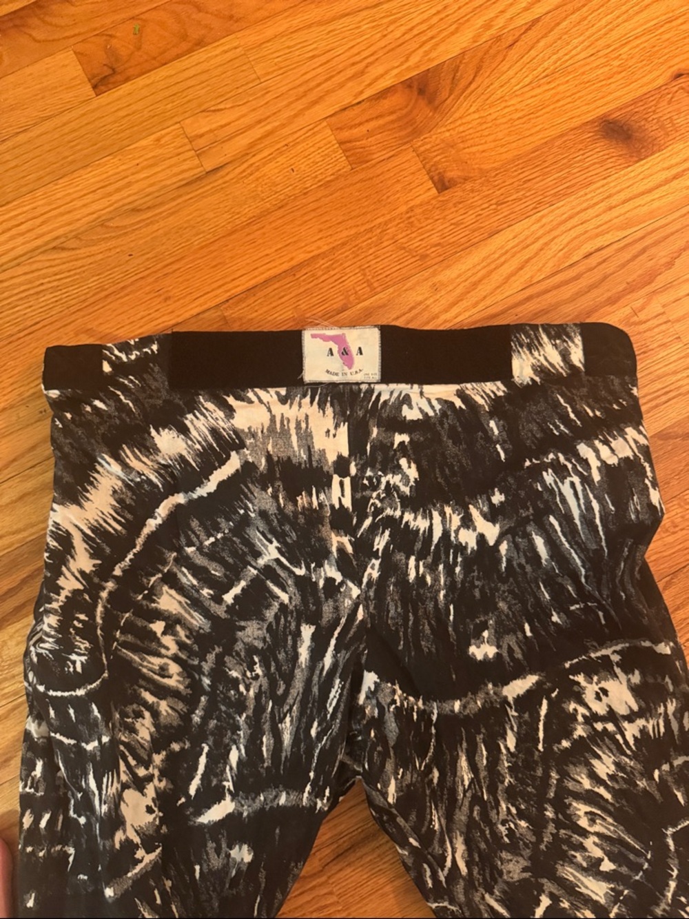 Tie-dye trousers with Velcro adjustment - Picture 6 of 11